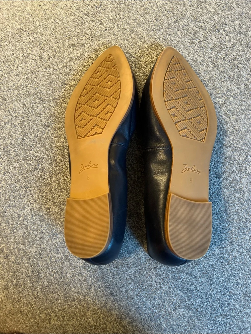 Vionic Black Pointed Leather Ballet Flats